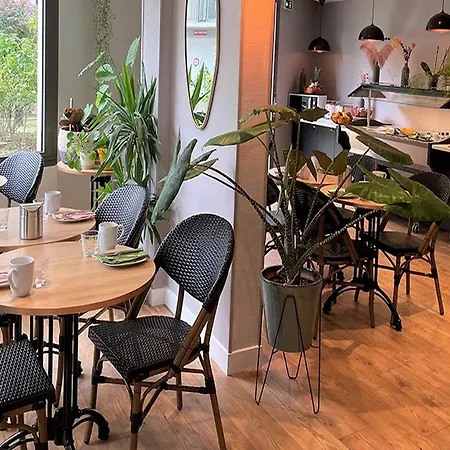 Sejours & Affaires Paris-malakoff 3*