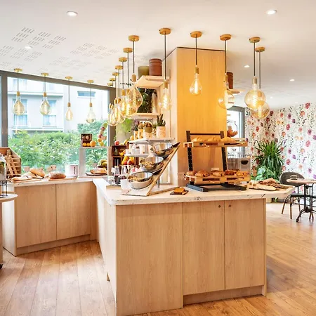 Sejours & Affaires Paris-malakoff 3*