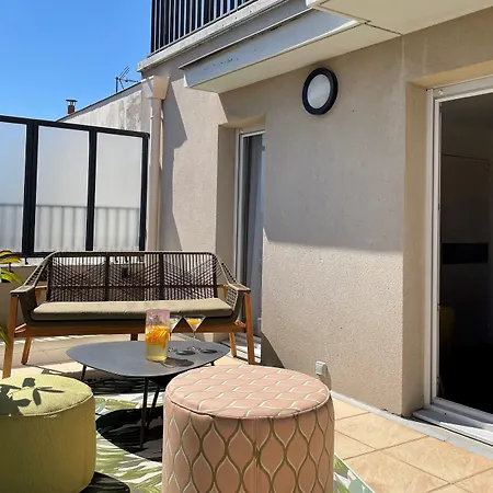 Sejours & Affaires Paris-malakoff 3*
