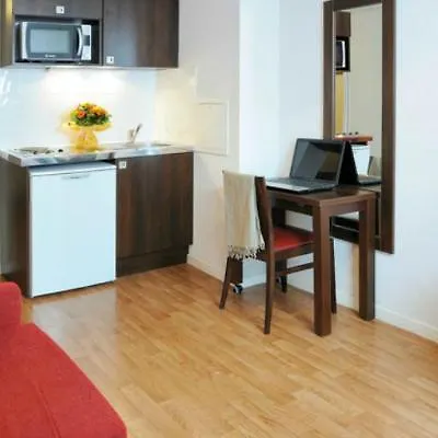 Sejours & Affaires Paris-malakoff 3*