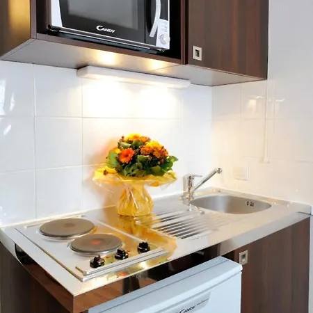 Sejours & Affaires Paris-malakoff 3* Malakoff